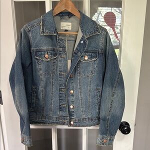NWT universal thread womens size small jean jacket